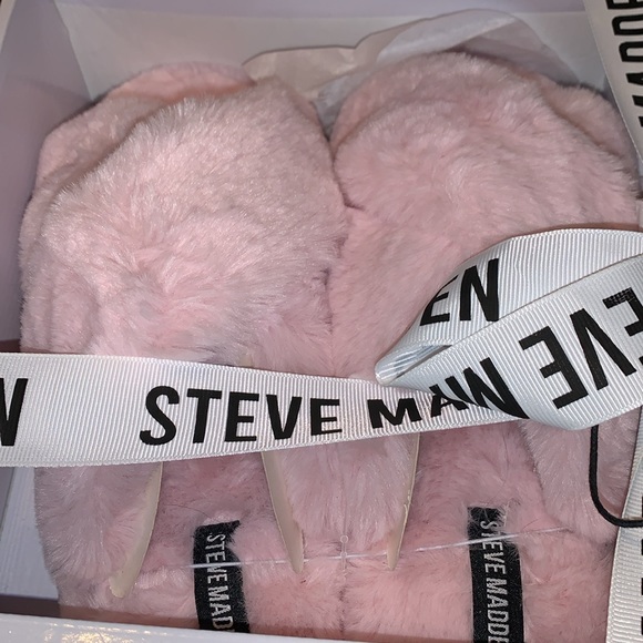 NWT Steve Madden Slipper/Knit Hat Set, Blush.  Sz M 7/8. - Picture 2 of 12